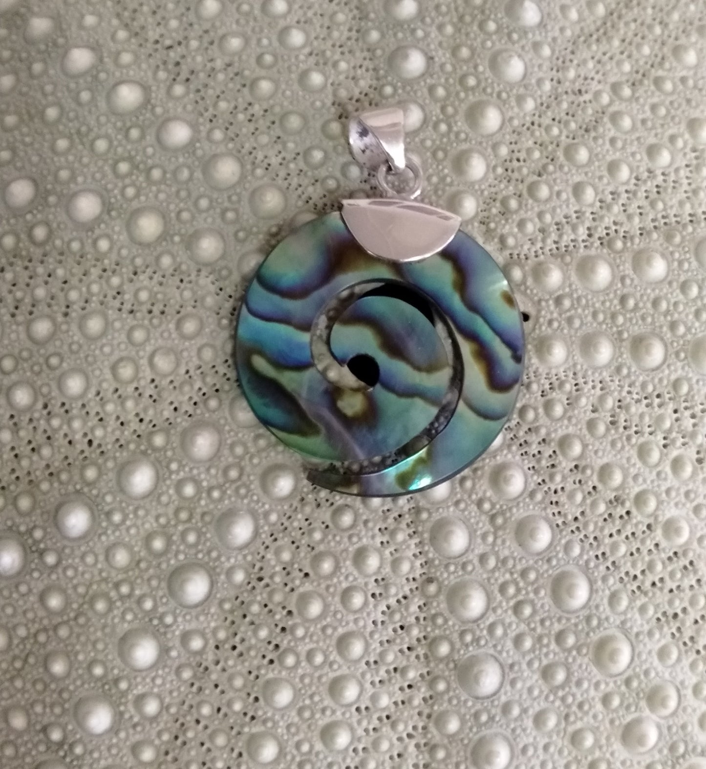 Paua 'Koru' Pendant 19mm from Pacific Jewel - Southern Paua New Zealand