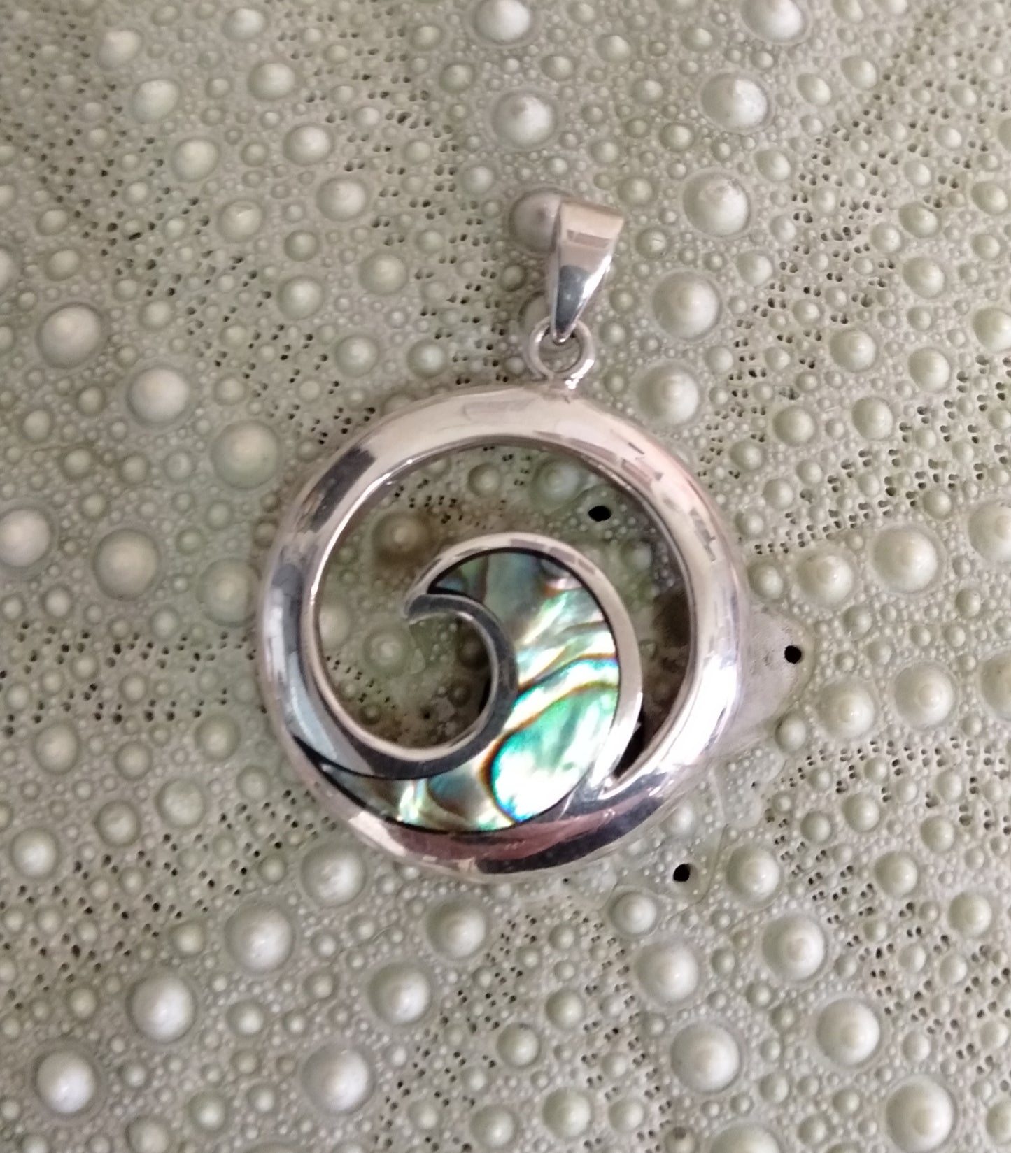 Paua Wave Pendant from Pacific Jewel - Southern Paua New Zealand