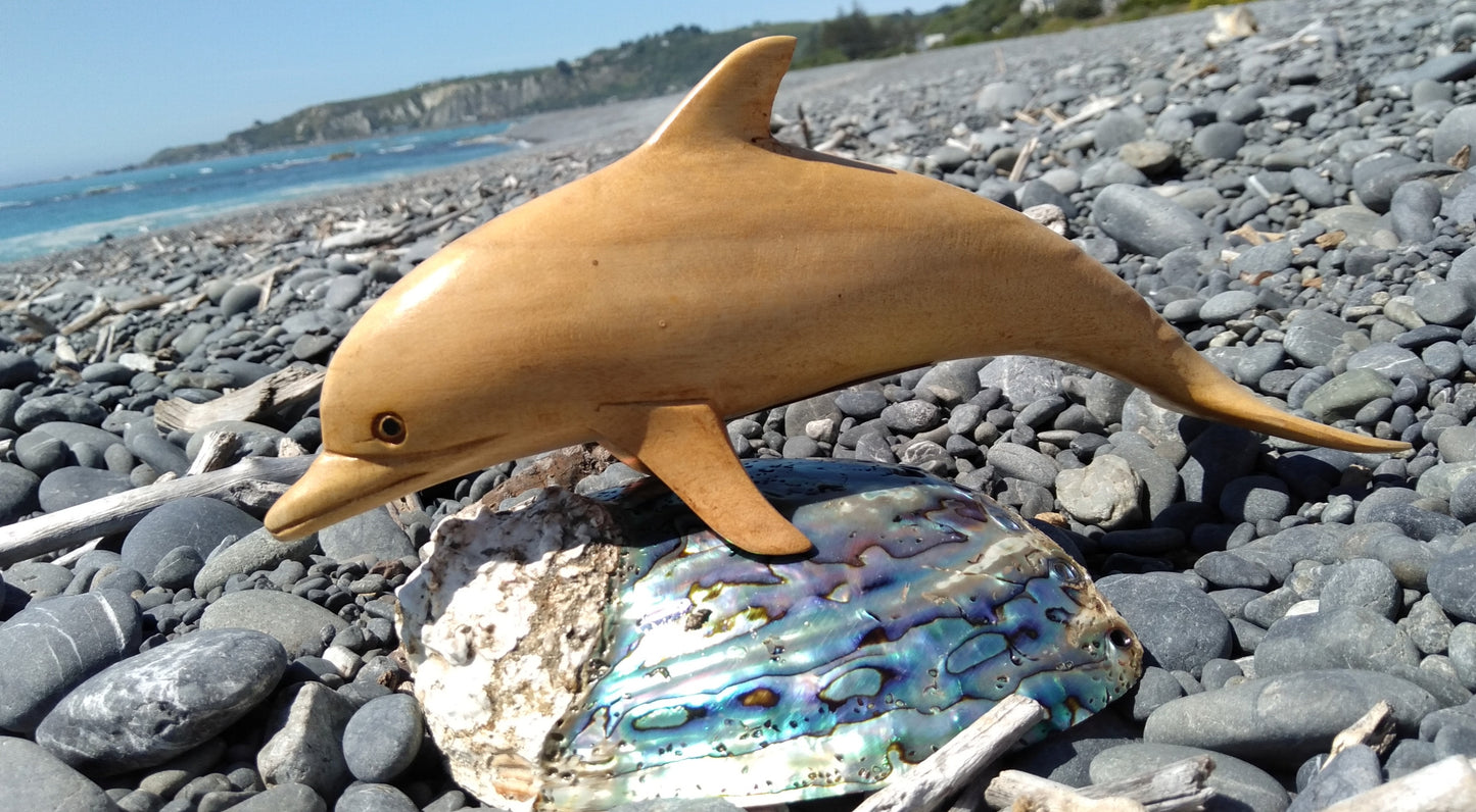 Wooden Dolphin Large from Pacific Jewel - Southern Paua New Zealand