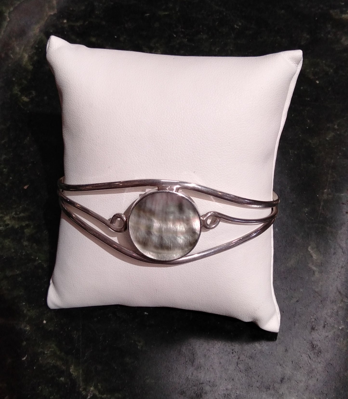 Circle Mother of Pearl Black Bangle SS from Pacific Jewel - Southern Paua New Zealand