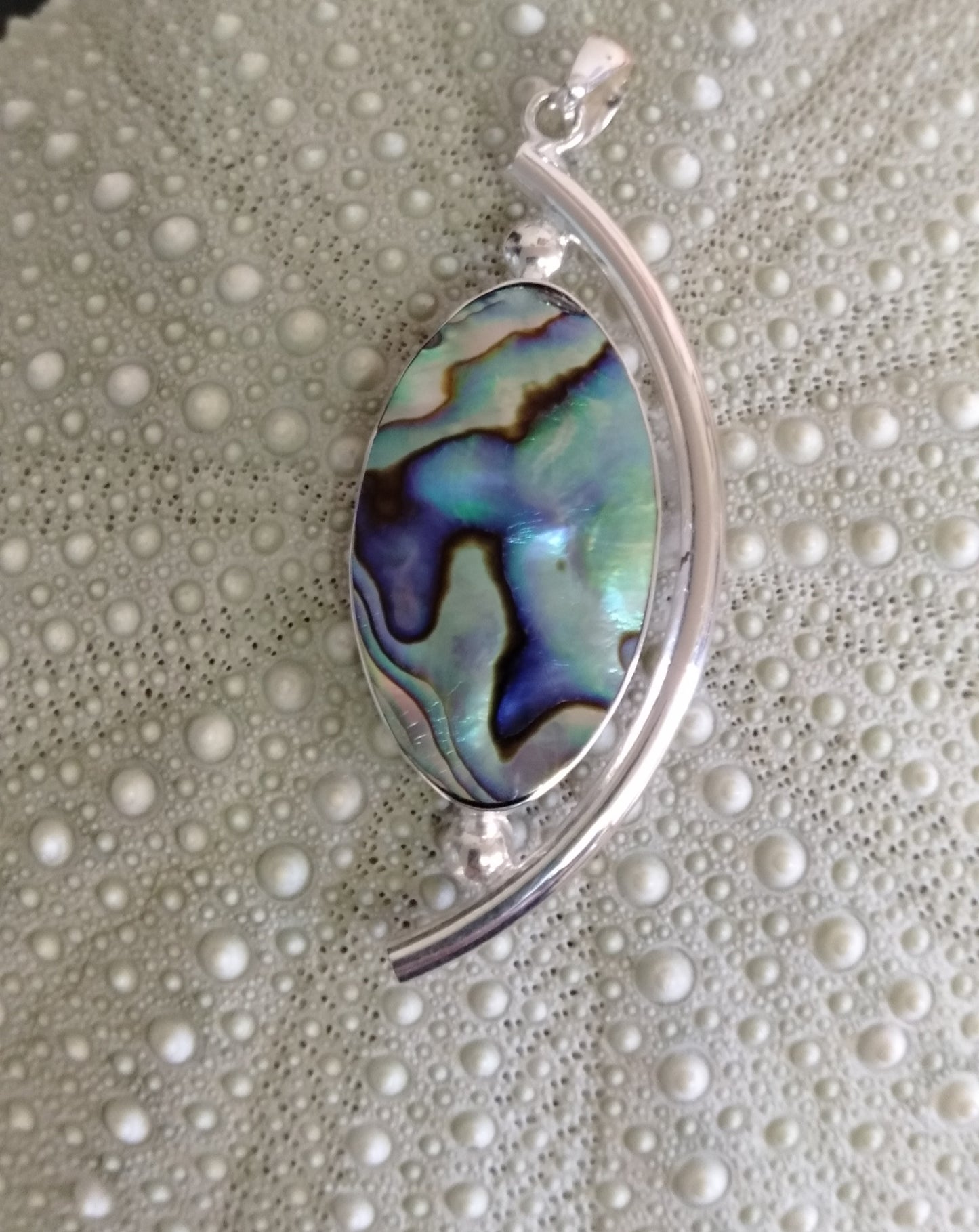 Paua Oval Pendant from Pacific Jewel - Southern Paua New Zealand
