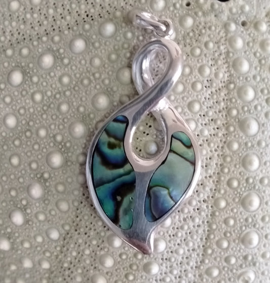 Paua 'Twist' Pendant from Pacific Jewel - Southern Paua New Zealand